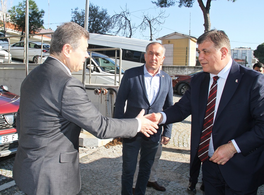 CUMHURİYET HALK PARTİSİ İZMİR BÜYÜKŞEHİR BELEDİYE BAŞKAN ADAYI BERTO'YU ZİYARET ETTİ